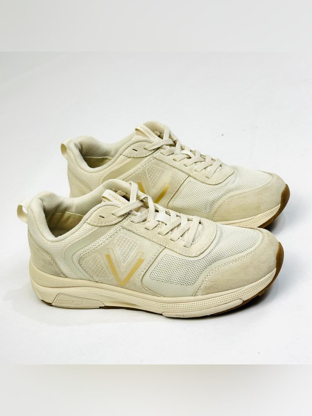 Vionic Wstrider 001 White Cream Sneakers 8.5 Wide